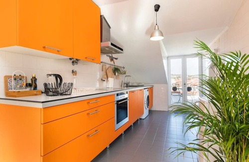 Santo Amaro Apartment | Sunset Terrace Tagus Views Walk to LX Factory