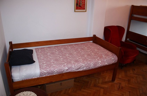 Santa Engracia Hostel | Surrounded by the emblematic areas of Alfama.