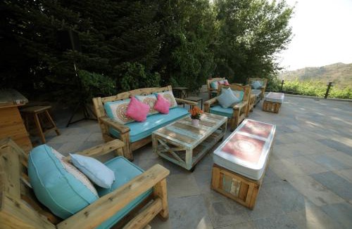 Kfardebian Hotel | Terrebrune Hotel