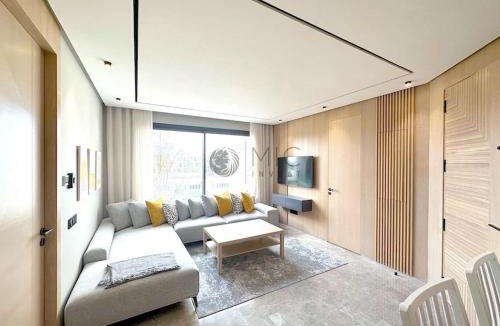 La Corniche Apartment | The Besty Ocean Suite-By Ayla Stay