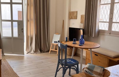 Enfeh House | The Happinesst بيت فرح