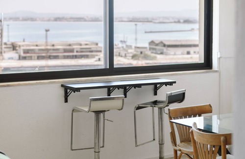 Cacilhas Apartment | The River Studio | Super Spacious, Wide Estuary Views & Walk to Lisbon Ferry