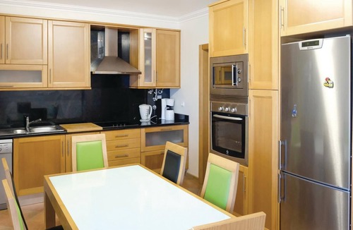 Atalaia House | This comfortable, modern vacation villa is ideal for families with children.