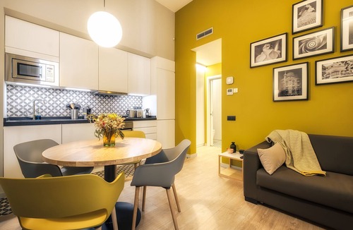 Sants Apartment | TOP CLASS 1 BDR NEW | Terrace | Metro | Wifi | Elevator | Bike room | Sleeps 2