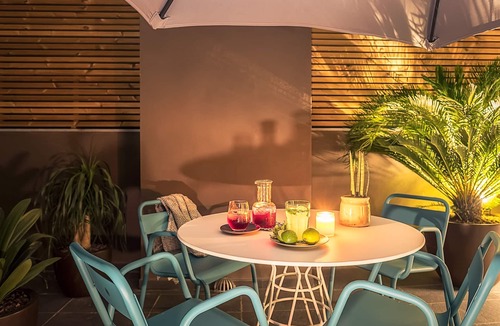 Sants Apartment | TOP CLASS 1 BDR NEW | Terrace | Metro | Wifi | Elevator | Bike room | Sleeps 2
