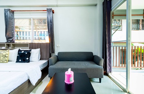 Chom Thong Hotel | Tree Place