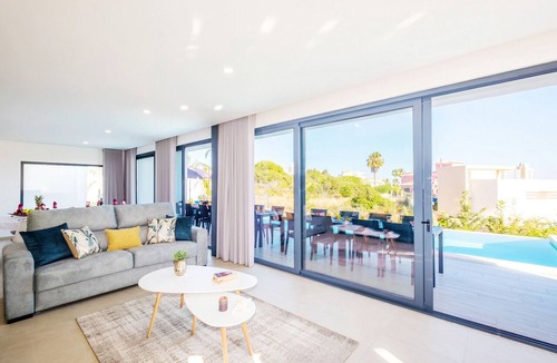 Armacao de Pera Villa | Villa Albert, Pool, Jacuzzi, Games Room