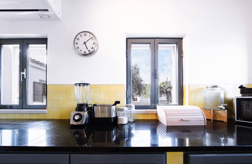 Palmela Villa | Villa Cajados Grande | Setúbal | Charming | Sleeps 12 | Private Pool | Spacious.
