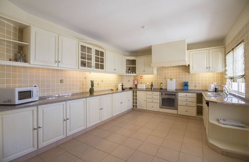 Escanxinhas Villa | Villa Caravela | 4 Bedrooms | Beautiful Garden | Almancil