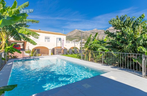 Callosa d' En Sarria Villa | Villa "Casa Rural Altaret" with Sea View, Pool, Garden & Wi-Fi