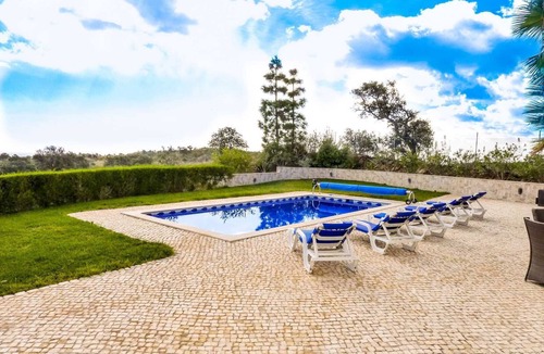 Conceicao Villa | Villa Flora Martins, 4 bedrooms, pool and fantastic view
