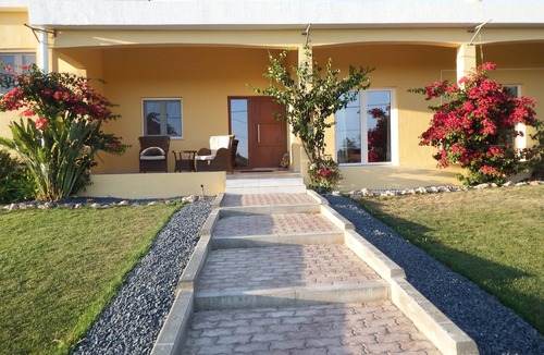 Areia Villa | Villa Lara, Spacious 5 bedroom house with heated pool, free Wifi ,secure parking
