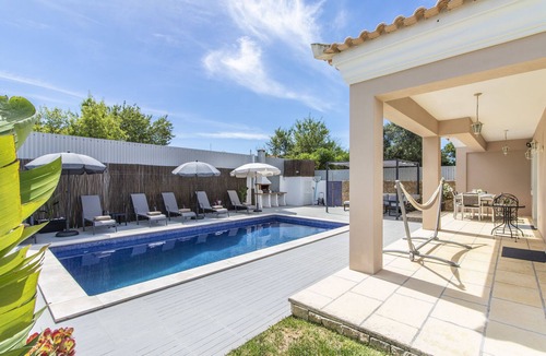 Vale Formoso Ski Chalet | Villa Maya | 3 Bedrooms | Modern | Almancil