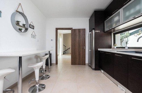 Olhao Ski Chalet | Villa Miradouro Do Sul by Marenssa