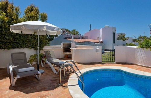 Vale do Lobo Villa | Villa 'Rosa' with Private Pool, Wi-Fi and Air Conditioning