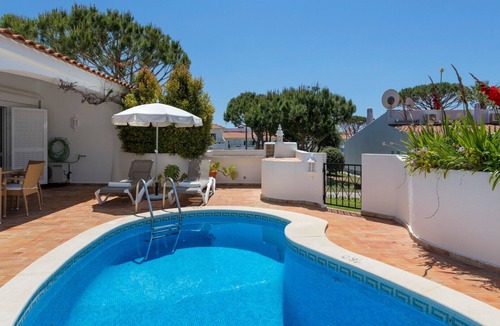 Vale do Lobo Villa | Villa 'Rosa' with Private Pool, Wi-Fi and Air Conditioning