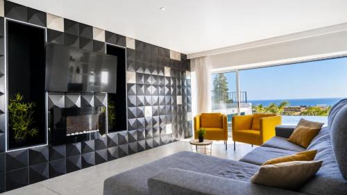 Cerro de Aguia Villa | Villa Tahiti - com Vista Mar, Piscina Infinita e Jacuzzi em Albufeira