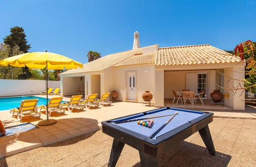 Areias de Sao Joao Villa | Villa with heatable pool and BBQ in Albufeira