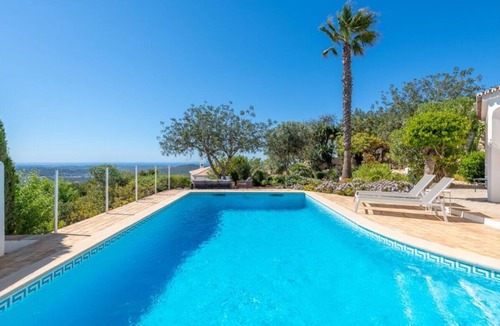 Alfeicao Villa | Villa with pool & panoramic views near Loulé – quiet and central Algarve