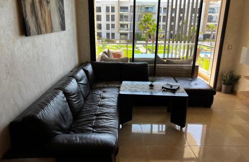 Plage des Nations Apartment | Vus sur mer et piscine