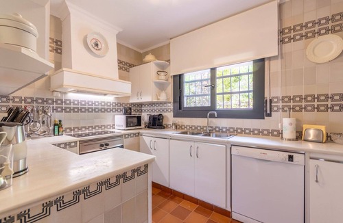 El Vendrell House | Wonderful private villa for 8 people with private pool, WIFI, A/C, TV, terrace and pets allowed