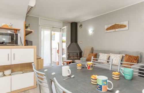 Miami Platja House | Wonderful private villa for 7 guests with WIFI, A/C, pool, TV and patio