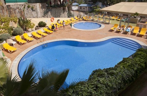 Calella House | ZEcamping 3 étoiles familial 200m plage piscine locatif TV clim 28m2