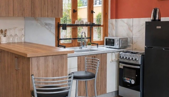 1-bedroom aptmt in Armenia, Mar Mkhayel street, spacious bathroom 2 balconies