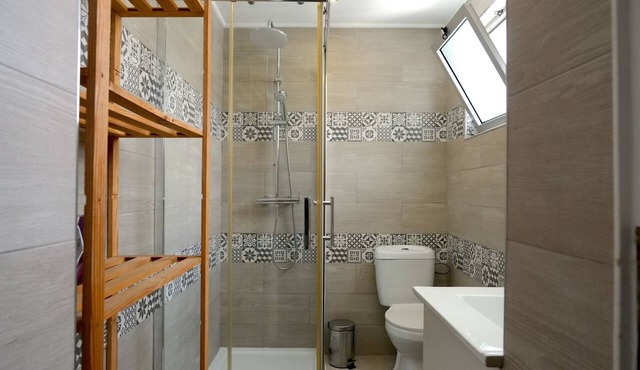2 Bed Apartment with Patio