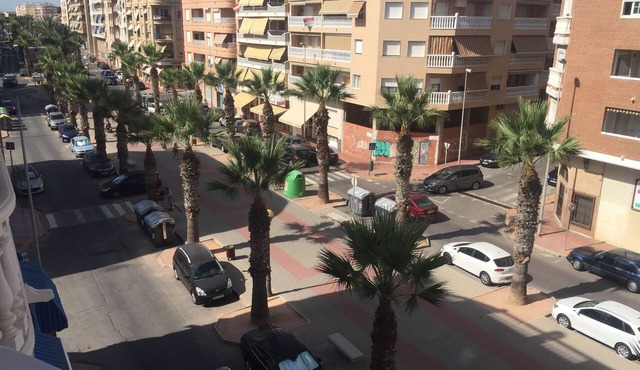 2 bedroom apartment 100 m from the beach
