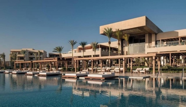 2-Unit Oasis with Queen Beds by Marsa Bay – Perfect for Families or Couples in Marsa Alam