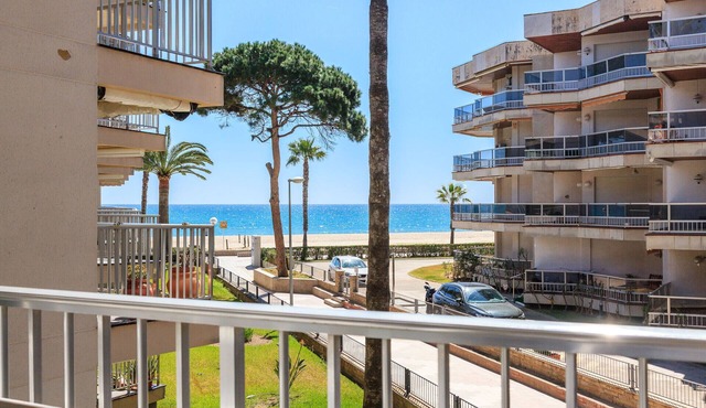 255 Family flat on the beachfront in Vilafortuny/Cambrils UHC DMS V