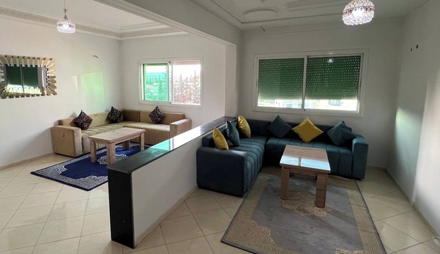 3-bedroom apartment in lovely Fès with AC