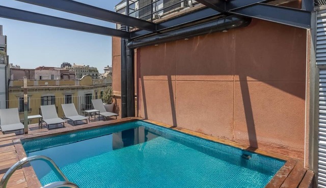 3 rooms Barrio Gotico Duplex, Terrace and Pool - 8 pax - Free WiFi