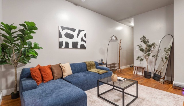 5BD Duplex w/Private Patio BBQ and Arcade Games in Brooklyn
