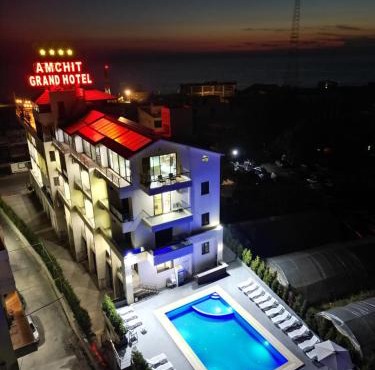 Amchit Grand Hotel