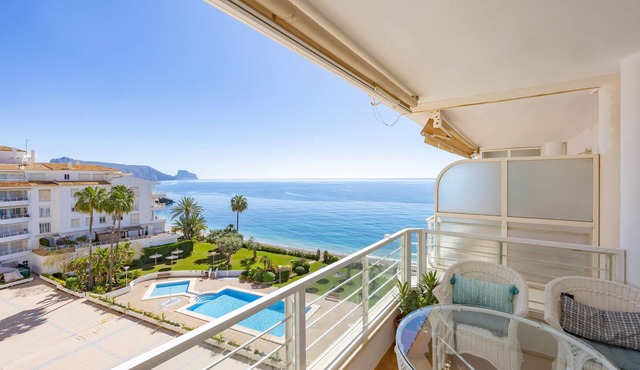 Apartment 'Altea Seaview' with Sea View, Wi-Fi and Air Conditioning in Altea
