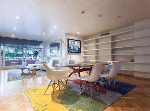 Apartment Barcelona Rentals - Classic Bonanova Apartment