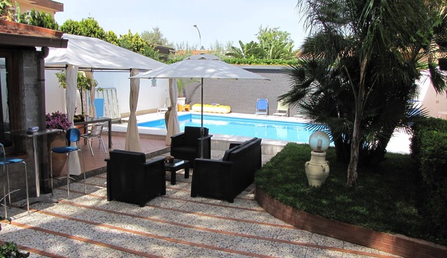 Apartment in villa with private pool exclusive use. CIN: EN082053C2ZX59VQGK in Palermo