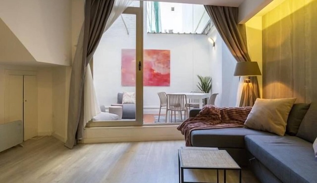 APARTMENT WITH PRIVATE TERRACE IN THE CENTER OF VALENCIA