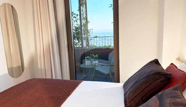 Aparto Diagonal Suites
