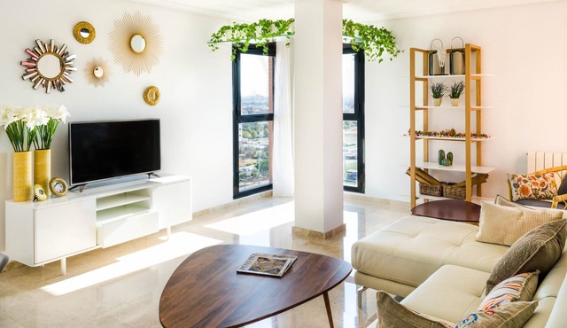 ApartUP Levante Skyline