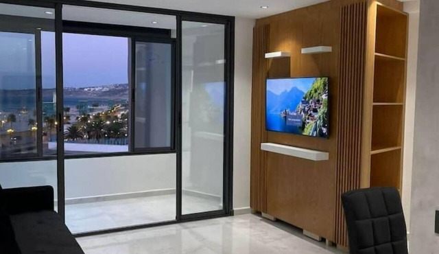 Appartement de Luxe Avec vue sur mer à Malabata