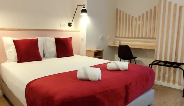 Bacalhoeiros 125 Hotel
