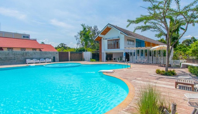 Bangsaphan Resort in Bang Saphan