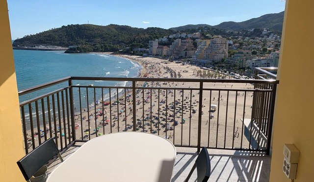 Beachfront apartment with spectacular views About this space in Oropesa del Mar (Castellón)