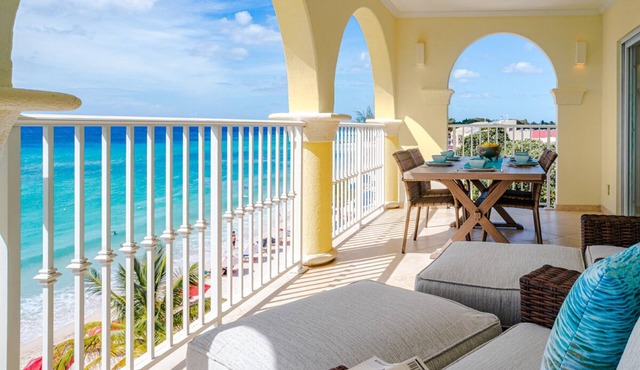 Beachfront Apt with Pool - Sapphire 401 in Saint Lawrence Gap