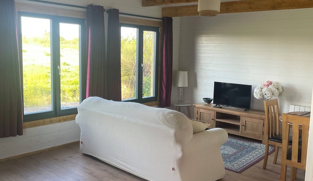 Beautiful spacious 1 bedroom cabin in Newcastle West