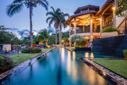 Bell Seaside Luxury Villa in Rawai Beach