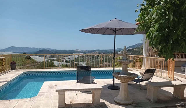 Belvilla by OYO Villa Adelia - private pool